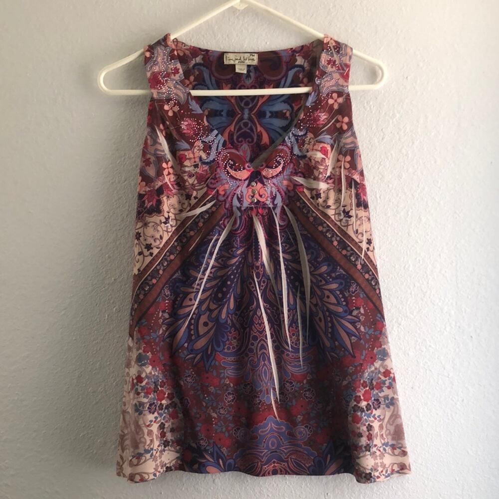 Live and let live sleeveless tank T-shirt BOHO